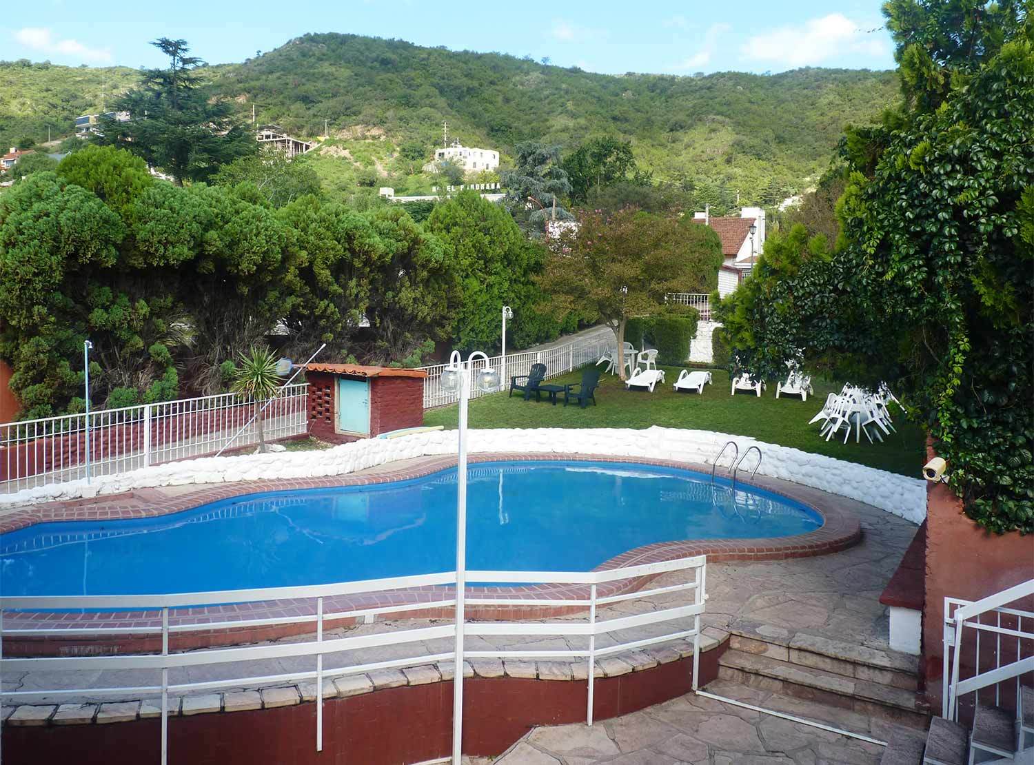 Hotel Aoma Villa Carlos Paz Exterior photo